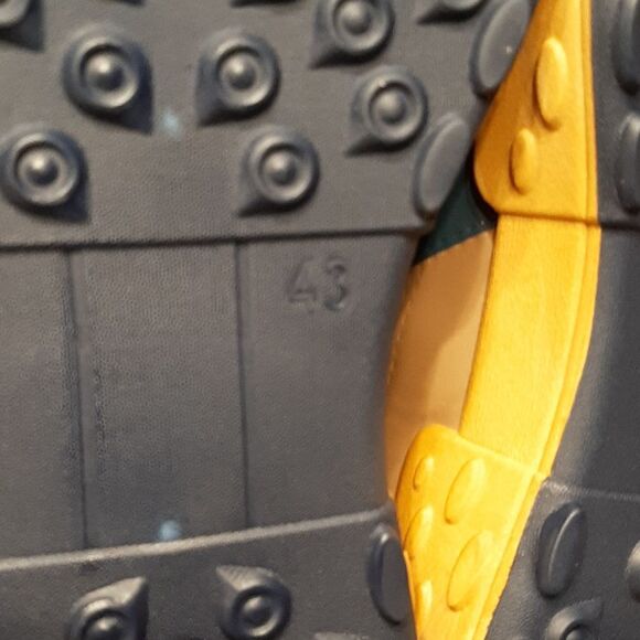 BLS-ECKE Tan and Navy Sneakers - Picture 6 of 7